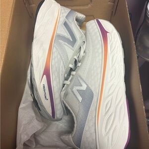 New Balance Women's White and Purple Athletic Shoes